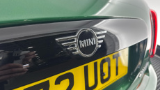 MINI Hatchback 1.5 Cooper Classic 3dr Auto [Comfort/Nav Pack] Petrol Hatchback